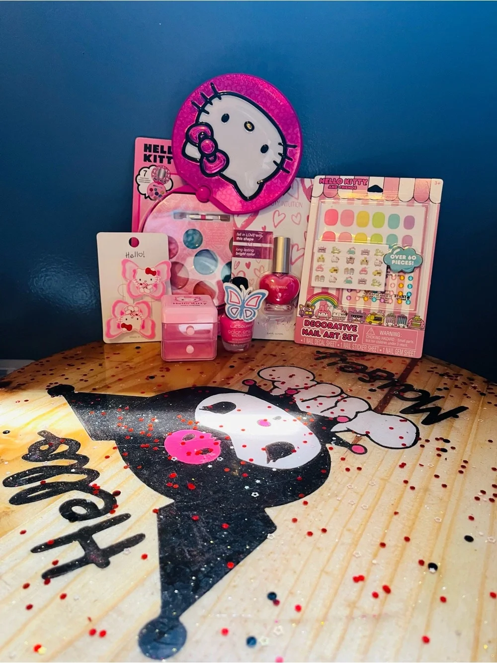 NWT Hello Kitty Lip Palette Nail Art Hair Clips & storage bundle